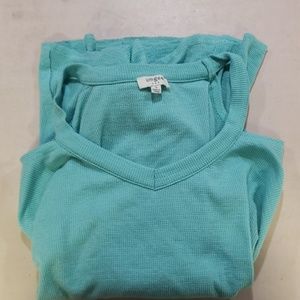 Oversized Umgee Cold Shoulder Thermal